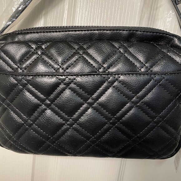 NWT Tahari Black Quilted Crossbody Bag - Picture 4 of 12
